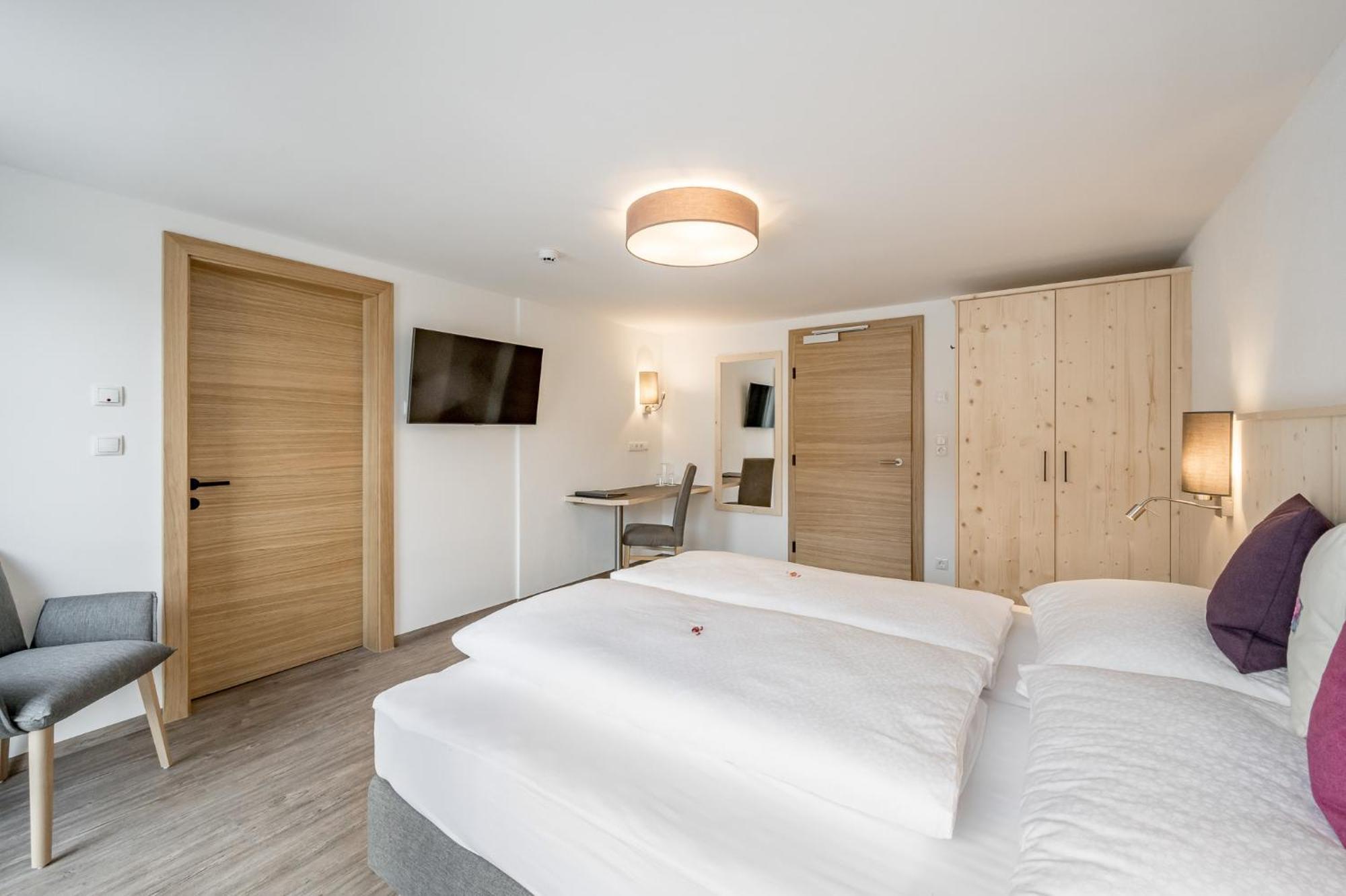 Seehüter's Hotel Seerose Oetz Habitación foto
