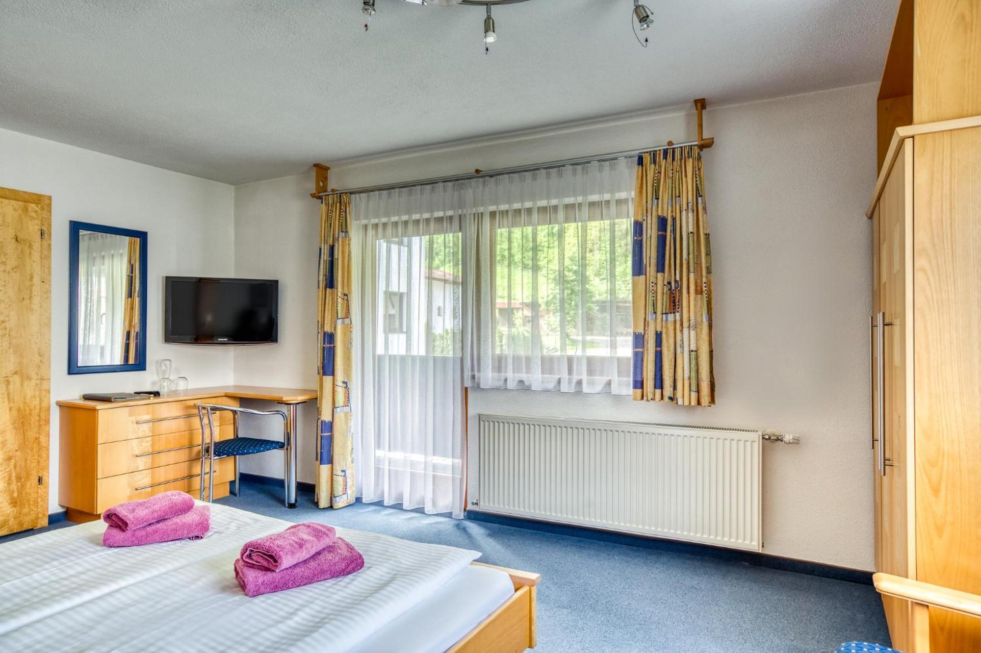 Seehüter's Hotel Seerose Oetz Habitación foto